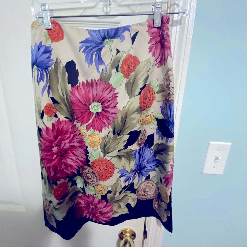 Talbots size 10 P bright colored skirt 65% silk . Skirt is lined
